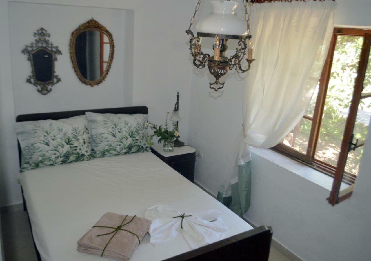 Santa Cruz Country Cottage Kallithea  외부 사진